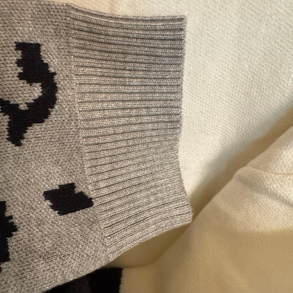 New with tags, ladies crewneck colorblock sweater size XL by prettygarden - Picture 8 of 10